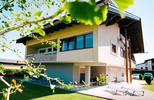 Faak am See House | Apartment Suite in Villa Karglhof (incl. 3 bedrooms, 2 bathrooms)