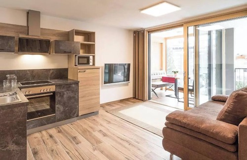 Sand in Taufers Apartment | Apartment 'Superior Xl- 2 Right' with Mountain View, Shared Pool and Wi-Fi
