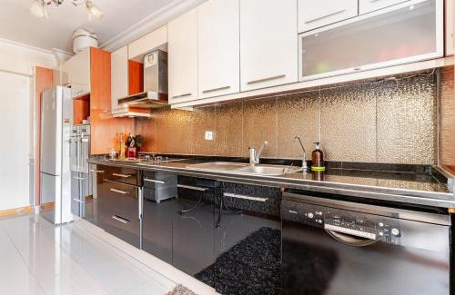 Balcova Apartment | Apartment surrounded by malls in Balcova