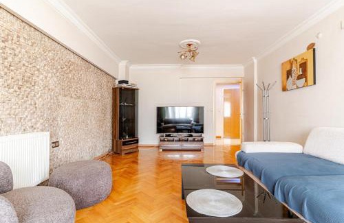 Balcova Apartment | Apartment surrounded by malls in Balcova