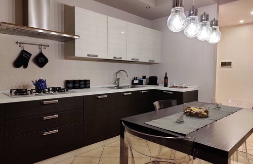 Arqua Petrarca Apartment | Apartment 'Sweet Home' with Private Terrace, Private Garden and Wi-Fi