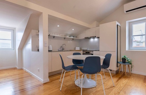 Paco De Arcos Apartment | Apartment T1 60m2, 1 bedroom at Paço de Arco