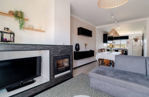 Apulia Apartment | Apartment 'T3' with Shared Terrace, Shared Garden and Wi-Fi