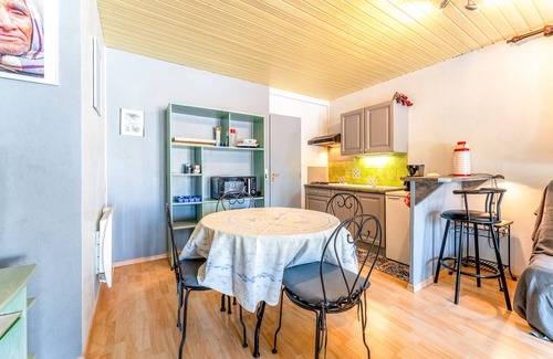 Vallabrix Apartment | Apartment 'Terrace Pool' with Wi-Fi