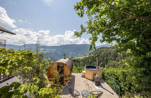 Renon Apartment | Apartment "Thalerhof Naturae Lignum" with Mountain View, Garden & Wi-Fi