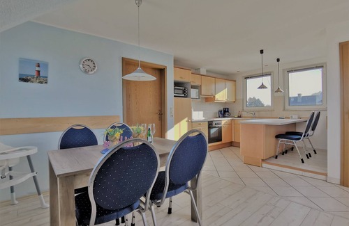 Silberstedt Apartment | Apartment Thiessen - with sunny balcony - Ferienwohnung Thiessen