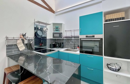 Gloucester Apartment | Apartment Three - UK48495