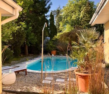 Petershagen House | Apartment TinyHouse mit Pool, Outdoor Whirlpool und Garten