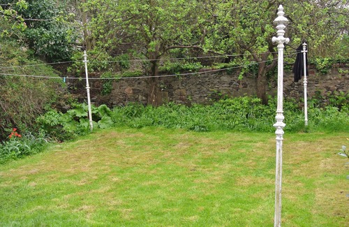 Central Aberdeen Apartment | Apartment To Suit All! Perfect Location With Easy Access To Centre Of Town