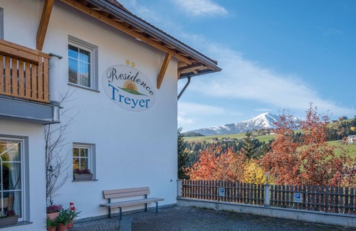 Terento Apartment | Apartment “Treyer 5 Typ A” with Mountain View, Wi-Fi, Balcony & Garden