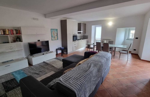 Rocca Grimalda Apartment | Apartment 'Tra Vigneti E Mura'