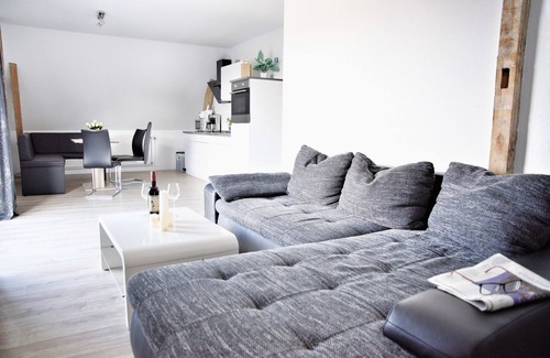Monkebude Apartment | Apartment 'Unteres Apartment Ostseeferienhaus' with Private Terraces