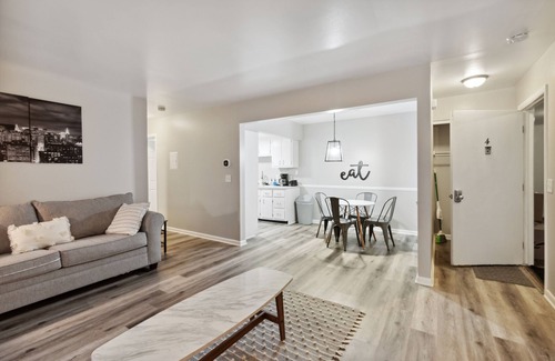 Lansing Apartment | Apartment