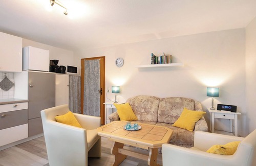 Blankenburg Apartment | Apartment 'Vacations In The Uckermark' with Private Terrace, Private Garden and Wi-Fi