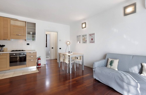 Costa Masnaga Apartment | Apartment 'Vb Home Brianza' with Private Garden, Wi-Fi and Air Conditioning