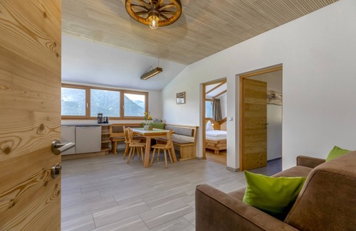 Sluderno Apartment | Apartment 'Vernalhof Apt Panorama Large' with Mountain View, Shared Terrace and Wi-Fi