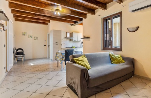 Sud-Ovest Apartment | Apartment 'Verona Fh' with Shared Garden, Wi-Fi and Air Conditioning