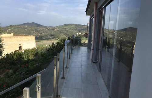 Misilmeri Villa | Apartment Villa Anny