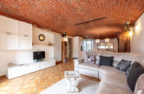 Castell'Alfero Apartment | Apartment Viola by Interhome