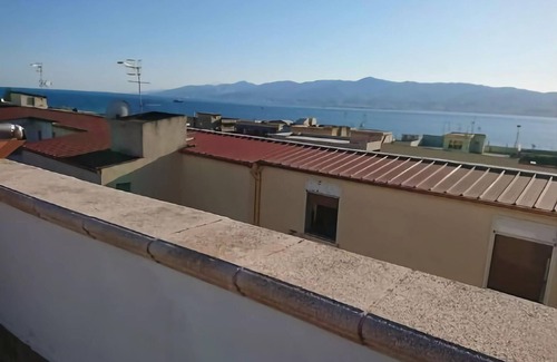 Villa San Giovanni Apartment | Apartment with terrace on the Strait of Messina