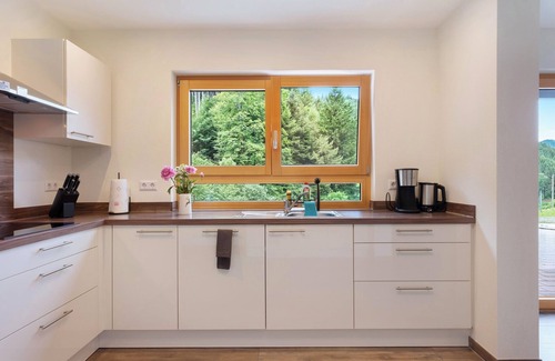 Muehlenbach Apartment | Apartment 'Waldblick Mühlenbach' with Mountain View, Private Terrace and Wi-Fi