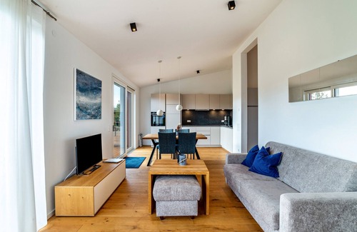 Conweiler Apartment | Apartment 'Winter' with Shared Pool, Private Terrace and Wi-Fi