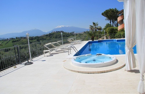 Sant'Omero Apartment | APARTMENT WITH 1 BEDROOM