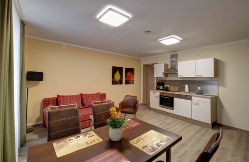 Altstadt Apartment | Apartment with 2 bedrooms, add. Guest WC and Balcony in the old town of Görlitz