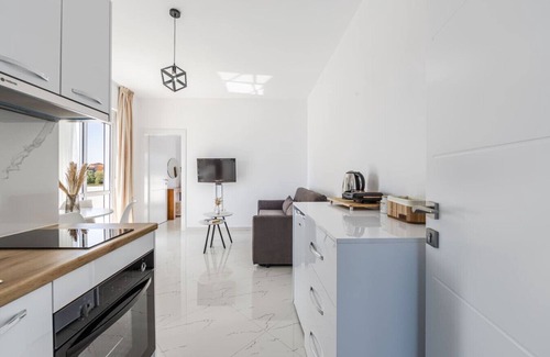 Golem Apartment | Apartment with AC and Balcony | Golem