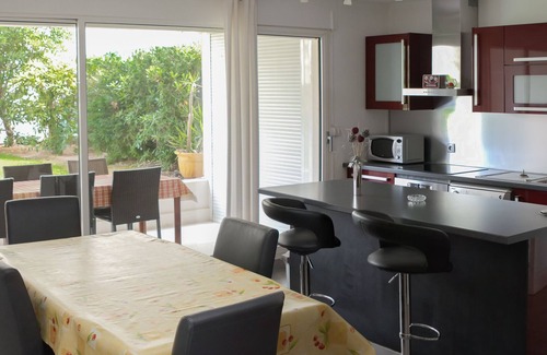 Frejus Port Apartment | apartment with air conditioning swimming pool and sea 100 m closed box Port-Fréjus