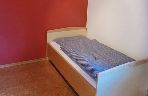 Windach Apartment | Apartment with balcony, quiet, all-round view of the countryside, 3km from Lake Ammer