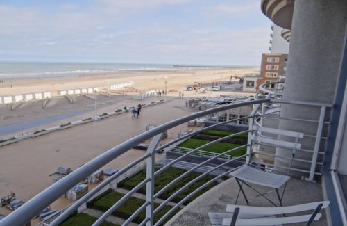 Nieuwpoort-aan-Zee Apartment | Apartment with bicycle storag