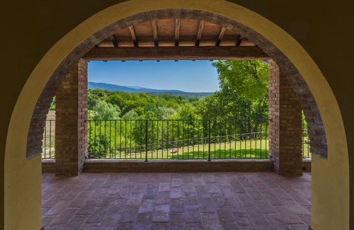 Laterina Apartment | Apartment with breathtaking views of Tuscan countryside with pool, 50 minutes from Florence