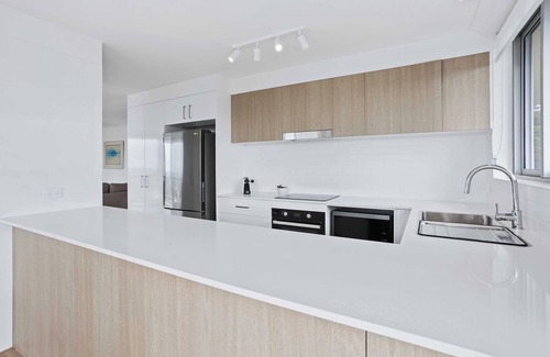 Burleigh Heads Apartment | Apartment with coveted uninterrupted ocean views