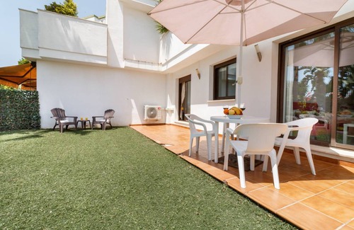 Torremolinos Apartment | Apartment with garden and pool