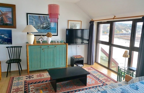 Camaret-sur-Mer Apartment | Apartment with sea view and pets welcome