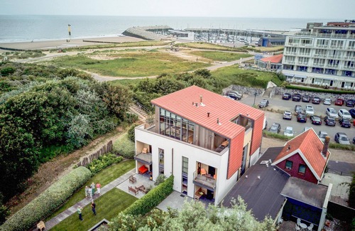 Cadzand-Bad Apartment | Apartment with garden directly at the beach