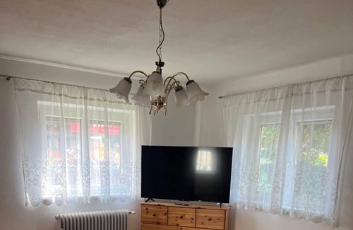 Aldrans Apartment | Apartment with garden view
