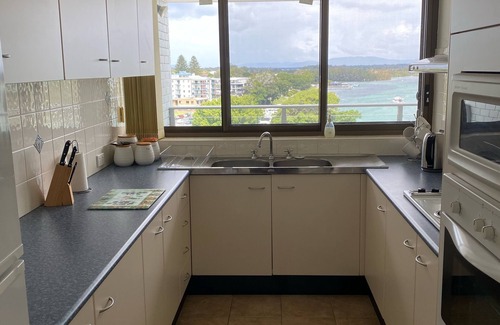 Wallis Lake Apartment | Apartment with lake views, sleeps 6/in CBD, walk to beach/cafes/restaurants.