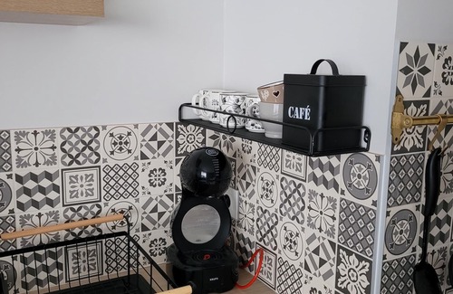 Jouvence Apartment | Apartment with large balcony