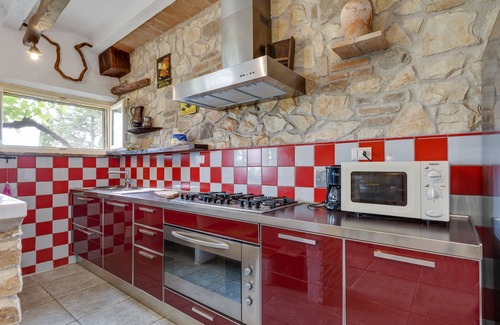 Pomarance Apartment | Apartment with large living room and panoramic garden terrace