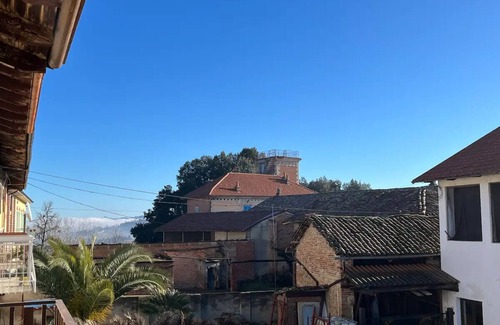 Montiglio Monferrato Apartment | Apartment with mountain and hill views