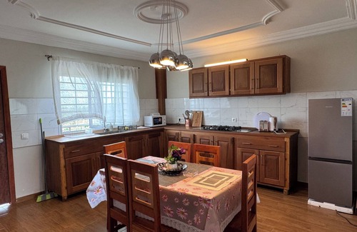 Buea Apartment | Apartment with Mountain View 2 - Akhard Hausnn