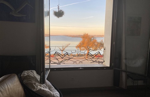 Bouzigues Apartment | Apartment with panoramic view of the Etang de Thau