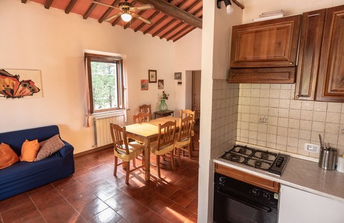Castiglione del Lago Apartment | Apartment with pool away from the city