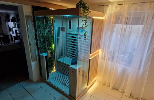 Roding Apartment | Apartment with private SAUNA, SMART-TV, WLAN, 1 DELUXE double bed