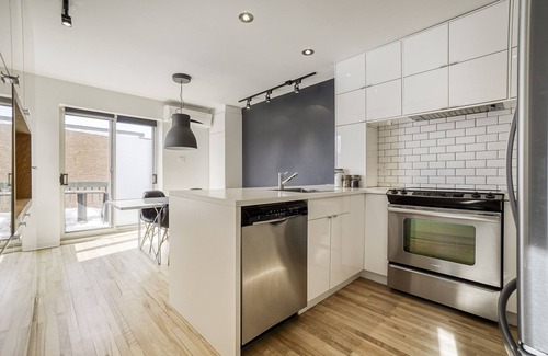 De Lorimier Apartment | Apartment with roof terrace, in the heart of the Plateau!