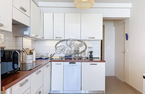 Cavaliere Beach Apartment | Apartment with sea view and direct access to Cavalière Beach