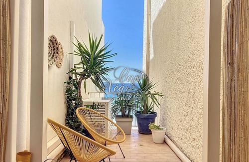 Cavaliere Beach Apartment | Apartment with sea view and direct access to Cavalière Beach