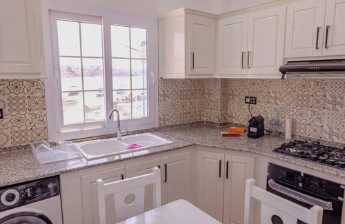 Algiers Apartment | Apartment with sea view and hammam, located at the foot of the magical port of La Perouse